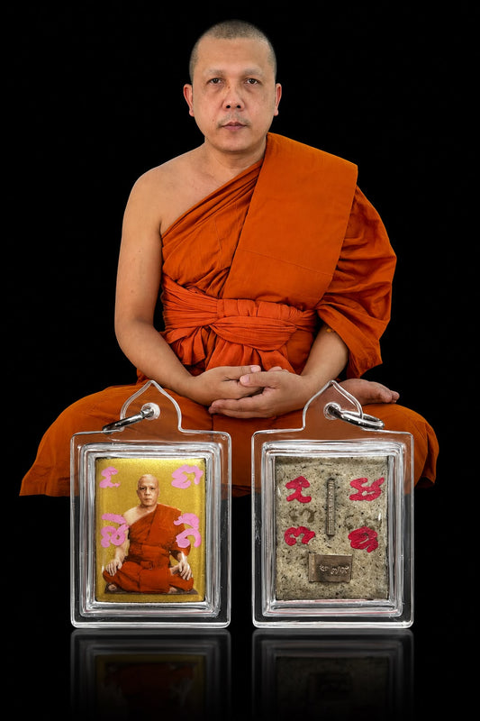 Locket Luang Phor Piya with Takrut