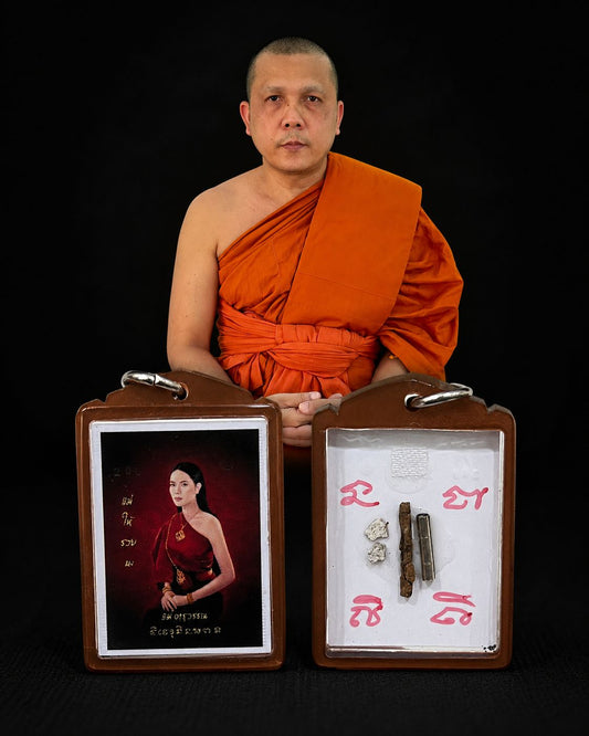Locket Mae Charuwan with takrut