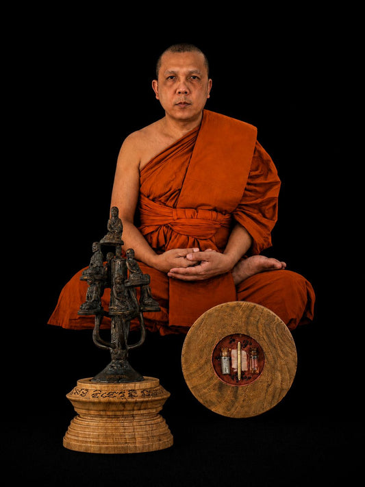 Roop Lor Tree Mae Charuwan