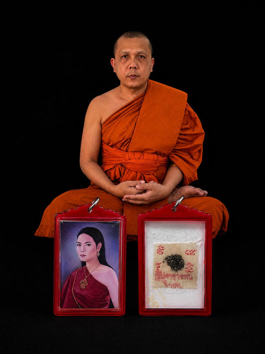 Roop Tai Mae Charuwan with Hand Yant